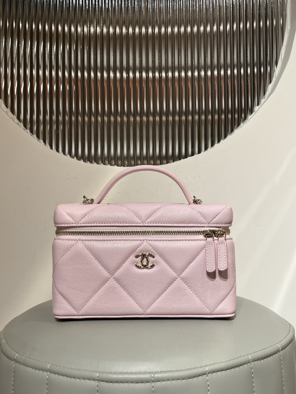 샤넬 25FW 25K 롱 베니티 탑핸들 체인 코스메틱 포쉐트 핑크 캐비어 AP4936 #지존샵