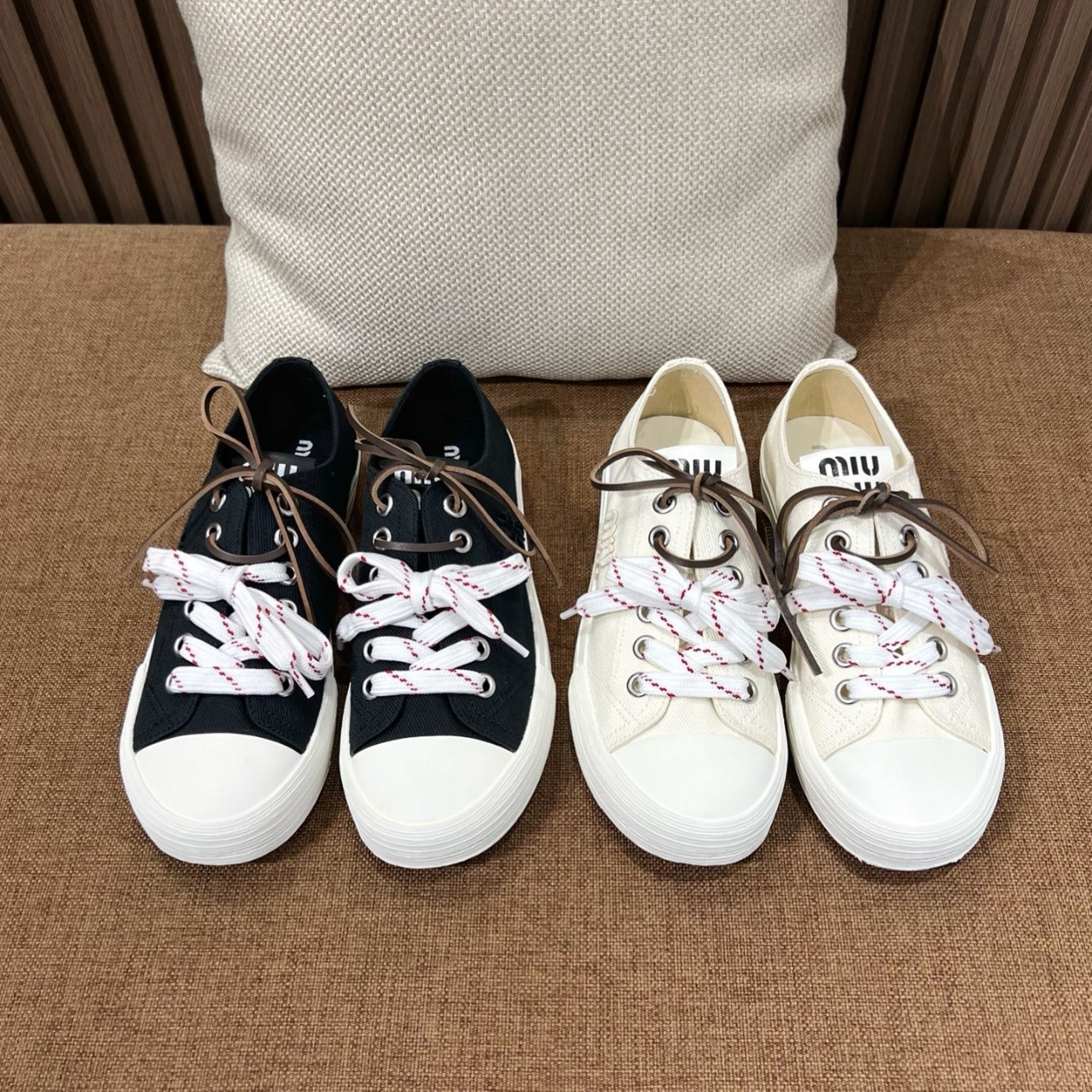 미우미우 Miu Miu 워시드 데님 스니커즈 35~40